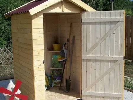 Réglementation, législation pour un abri de jardin : les lois et les règles décryptées (urbanisme, impôts et servitudes)