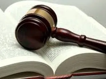 Servitudes civiles et autorisations de construire (permis de construire, déclaration préalable)